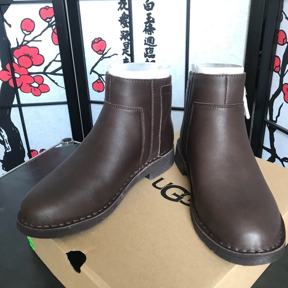 ugg rea leather boot